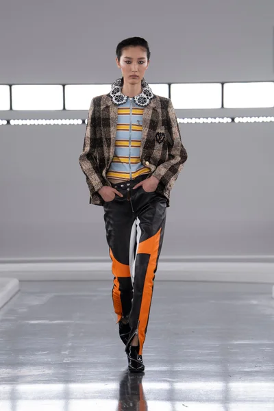 Look 20
